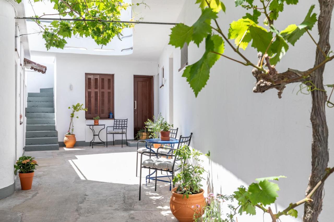 Uncle John'S Guesthouse سكوبيلوس تاون المظهر الخارجي الصورة