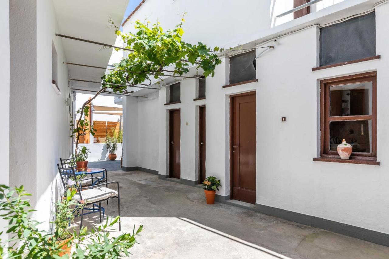 Uncle John'S Guesthouse سكوبيلوس تاون المظهر الخارجي الصورة